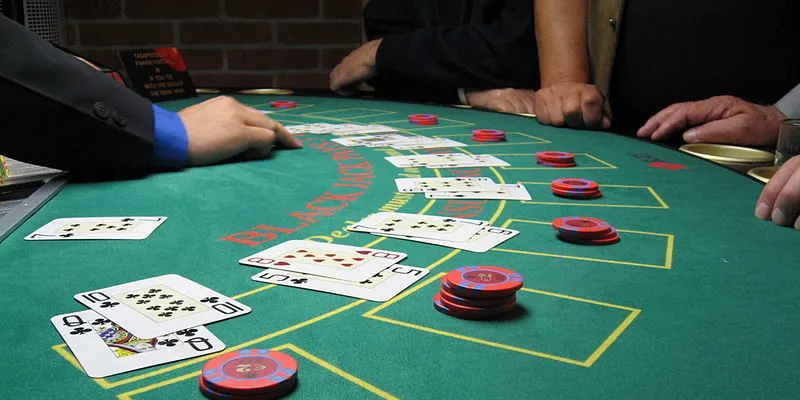 Đánh giá các xác suất trong trò chơi Blackjack